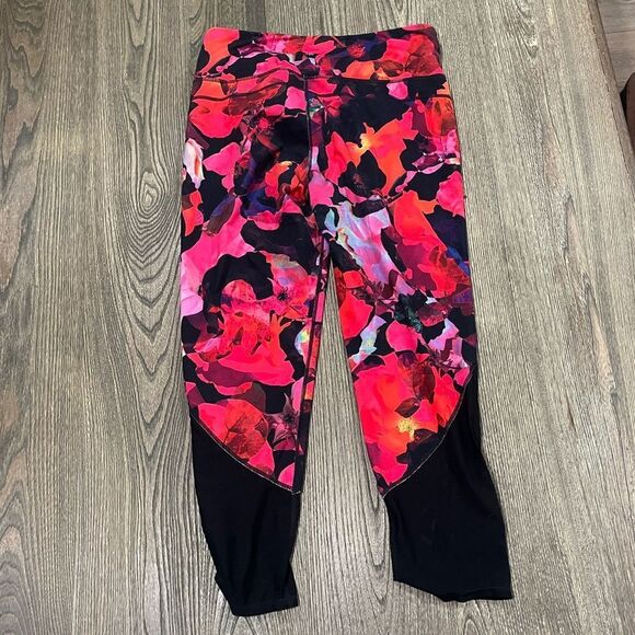 Athleta Mystique Chaturanga Mesh Capri Leggings High Rise Multicolor Size LT - Picture 6 of 8